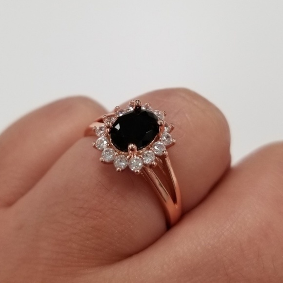 18k Rose Gold With Black Spinel Ring - Picture 8 of 8